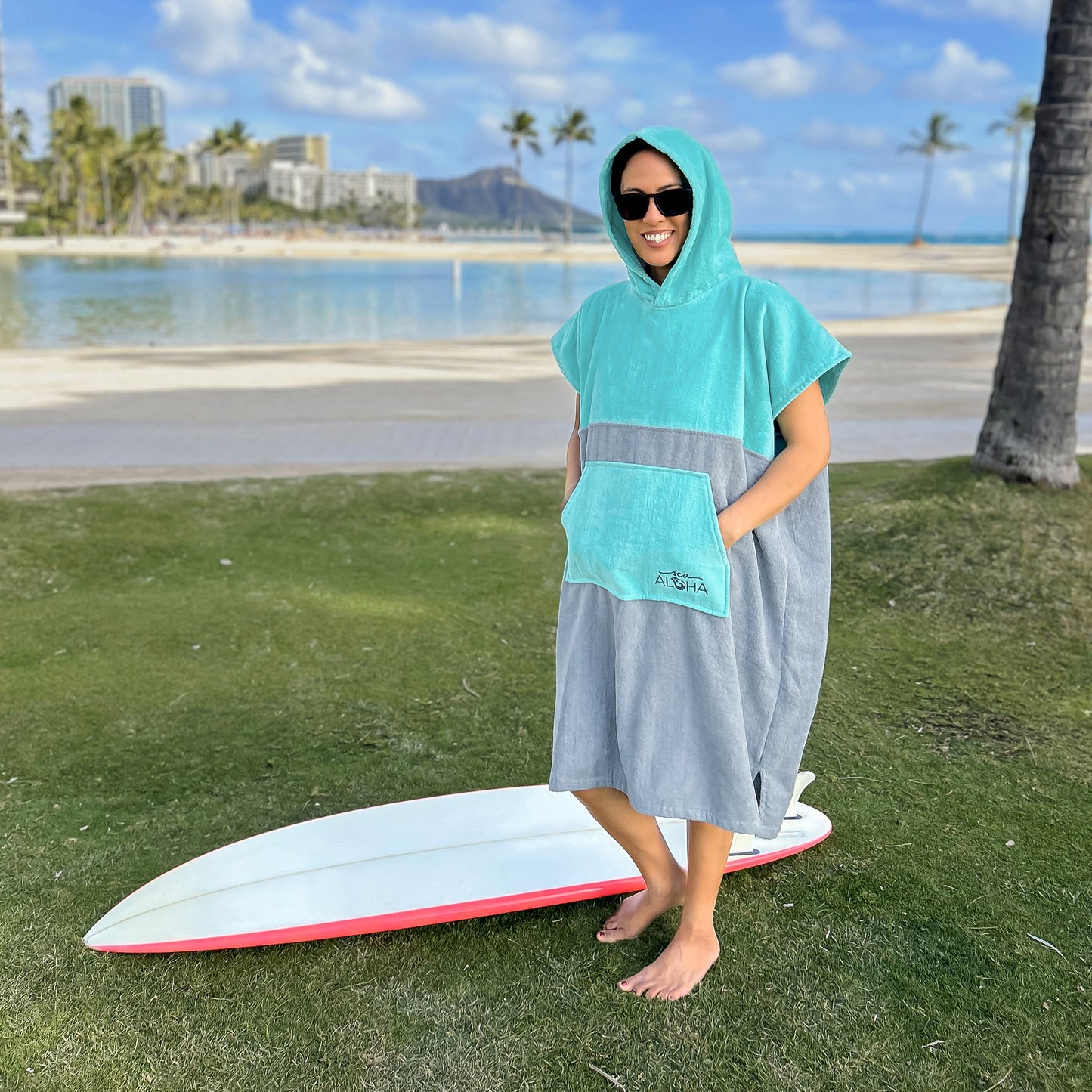 Terry Velour Surf Poncho (Turquoise/Gray)